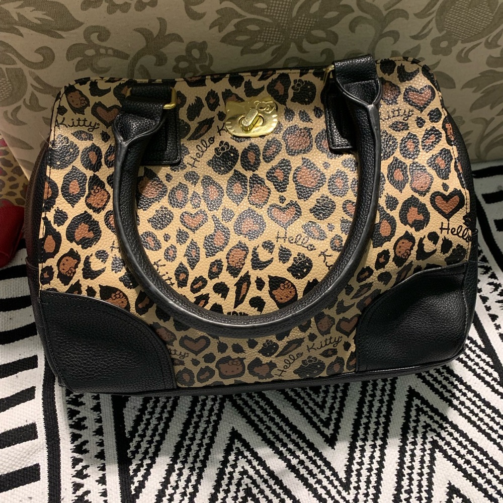 Loungefly Hello Kitty Leopard Print Bag - Gem